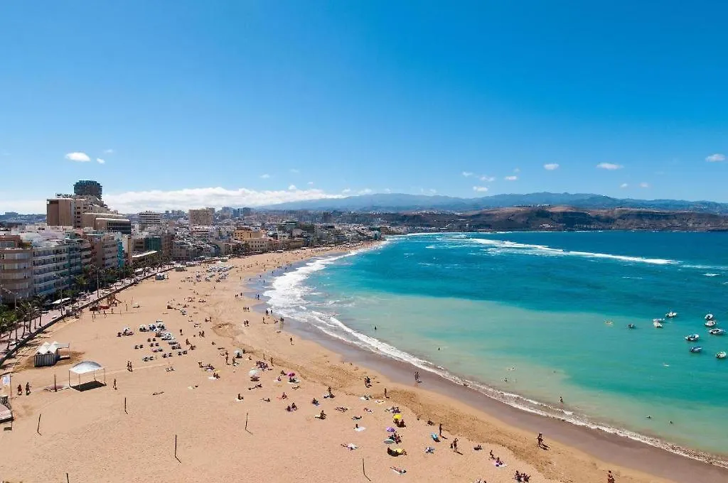 April Las Canteras Las Palmas de Gran Canaria